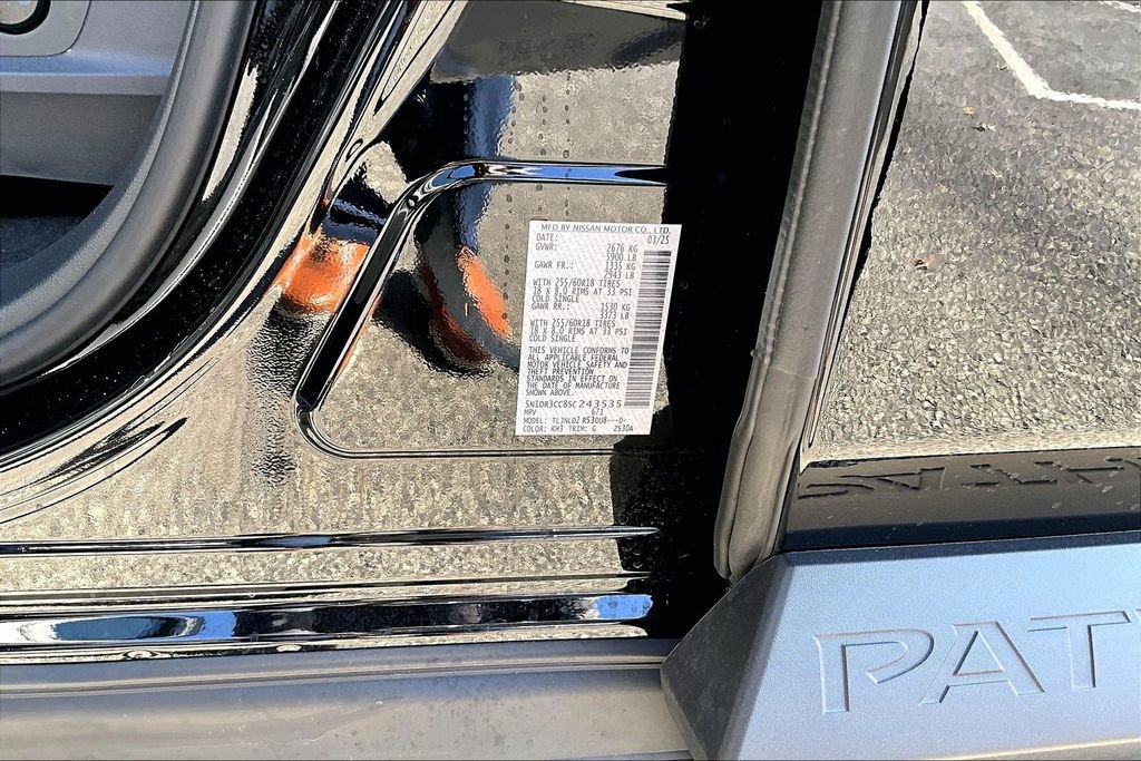 Used 2025 Nissan Pathfinder SL image 44