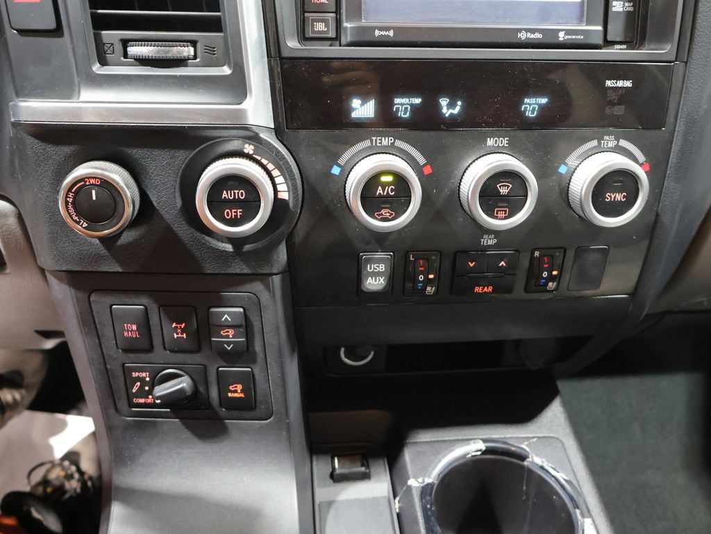 Used 2019 Toyota Sequoia Platinum AWD/4WD image 29