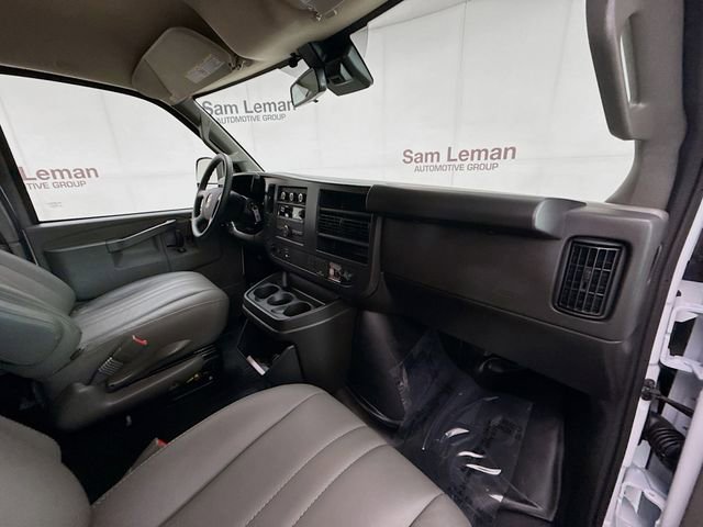 New 2026 Chevrolet Express 2500 Extended image 30