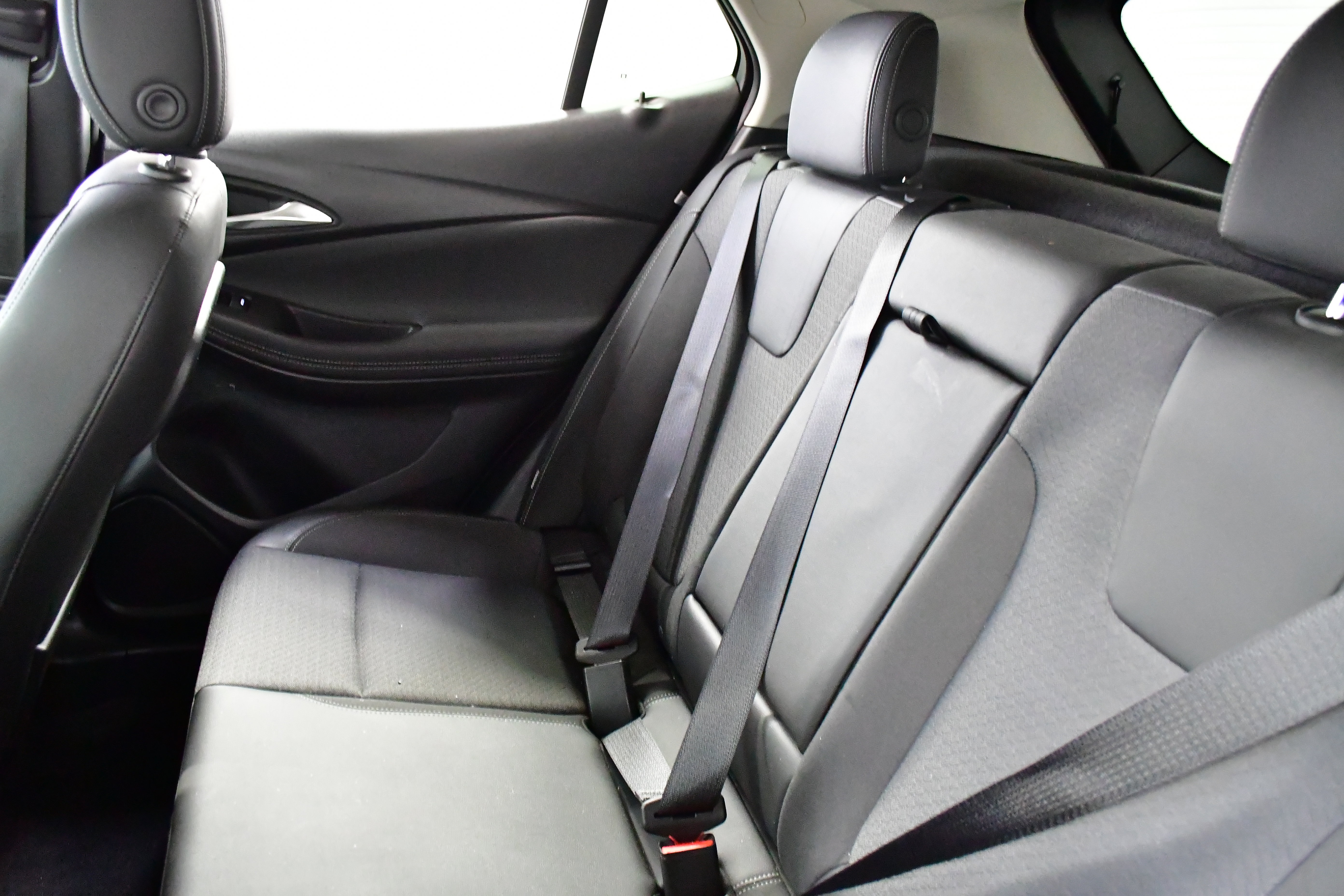 Used 2023 Buick Encore GX Select w/ Sport Touring Package image 11