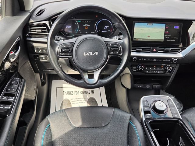 Used 2022 Kia Niro EX Premium w/ Cold Weather Package FWD image 12