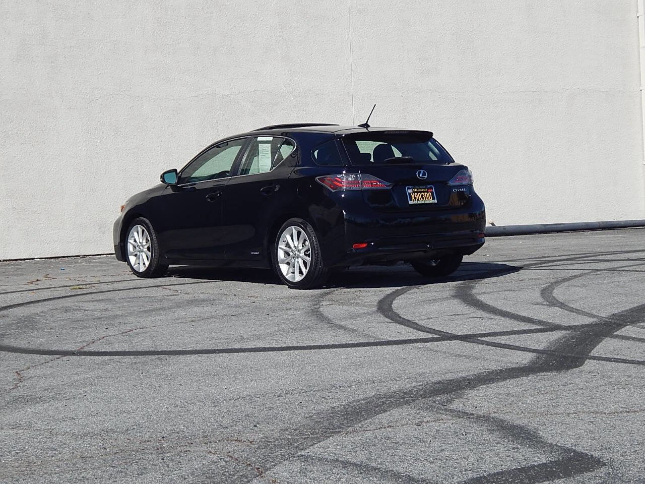 Used 2012 Lexus CT 200h Premium w/ Leather Pkg image 3