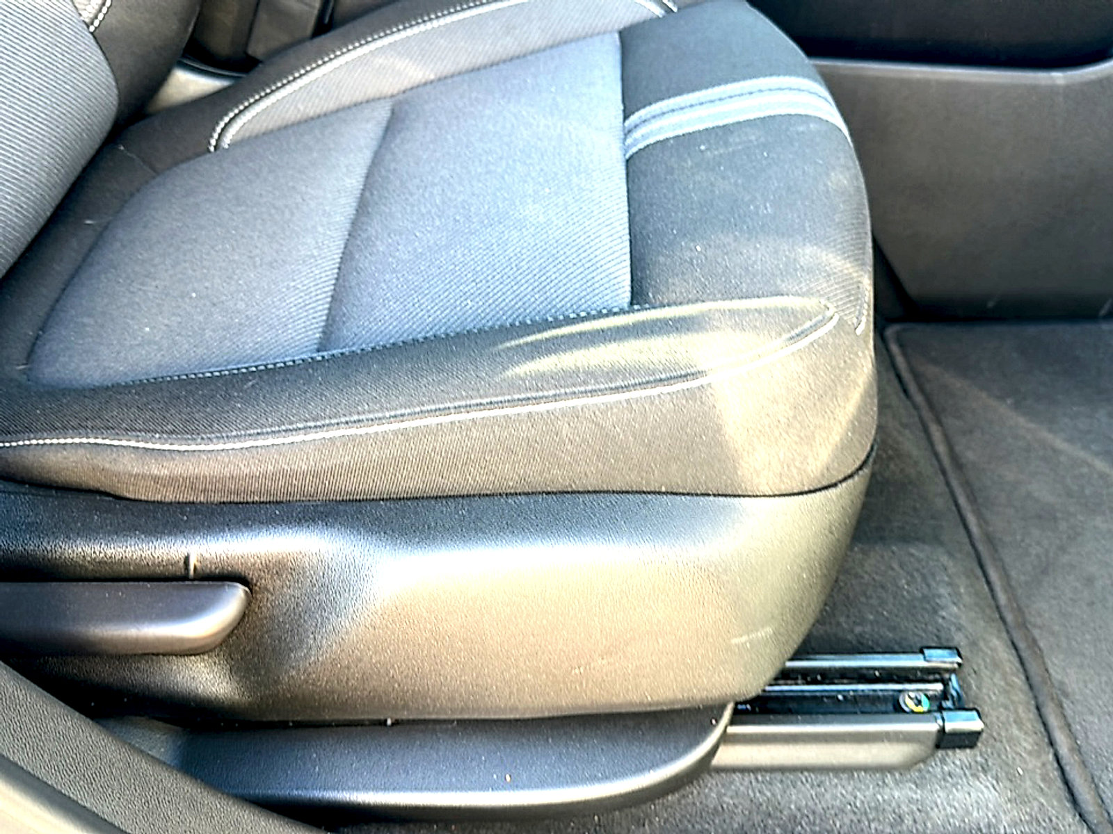 Used 2025 Chevrolet Blazer LT image 25