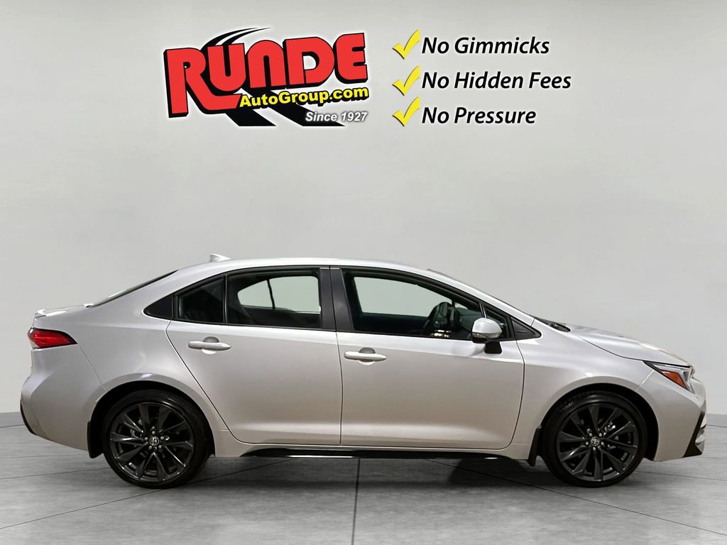 Used 2025 Toyota Corolla SE image 6