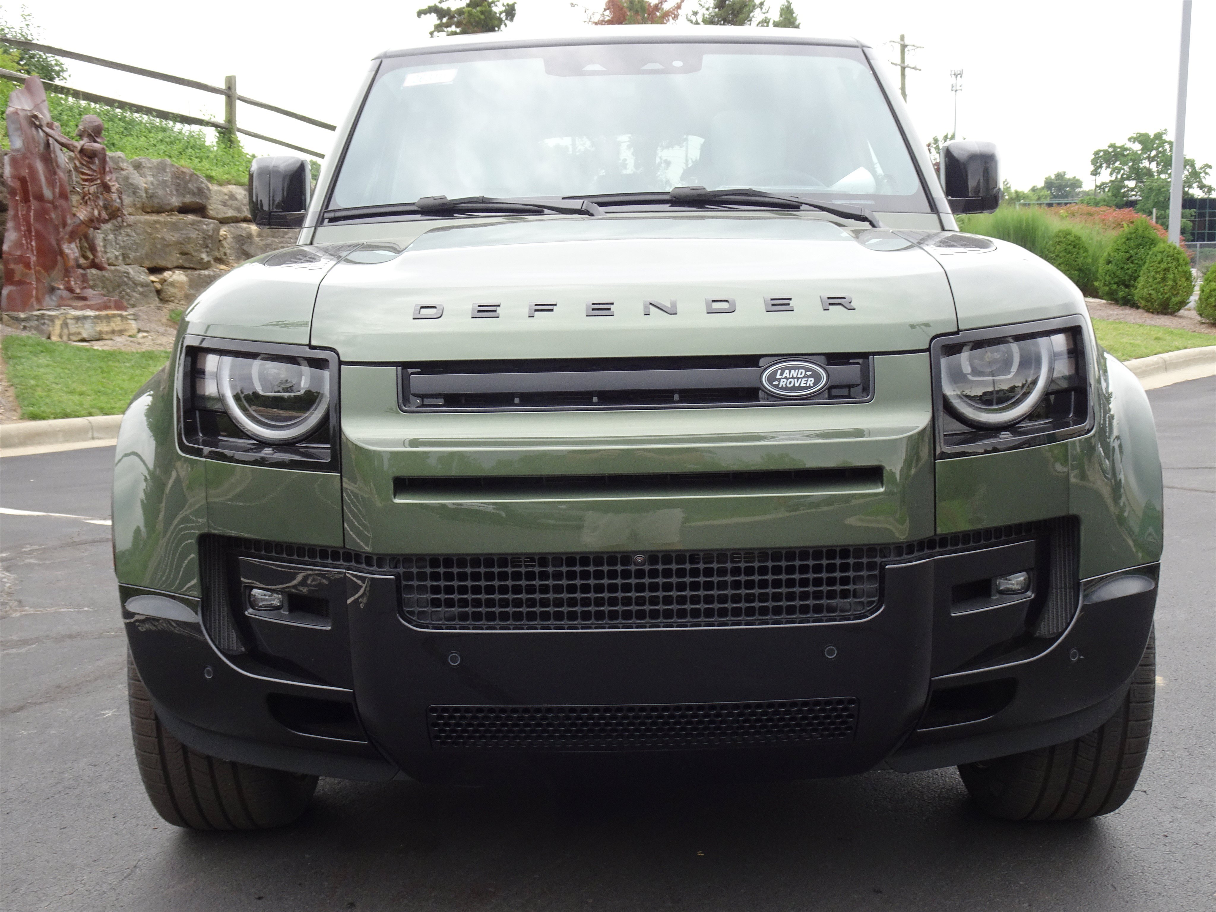 New 2026 Land Rover Defender 130 X-Dynamic SE AWD/4WD image 14