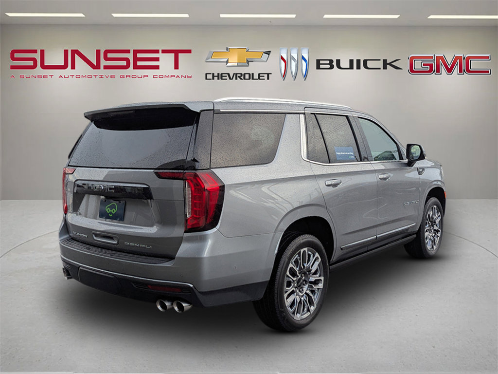 Certified 2023 GMC Yukon Denali Ultimate w/ LPO, Floor Liner Package AWD/4WD image 7