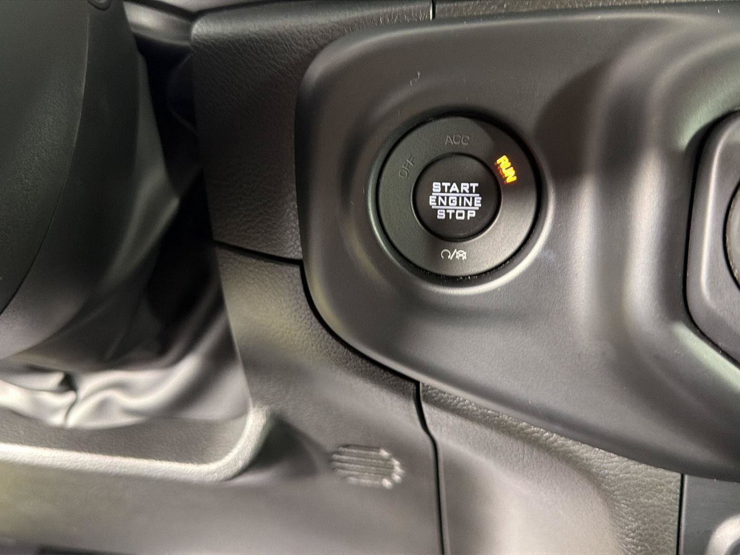 Used 2022 Jeep Wrangler Unlimited Sahara w/ Cold Weather Group AWD/4WD image 29