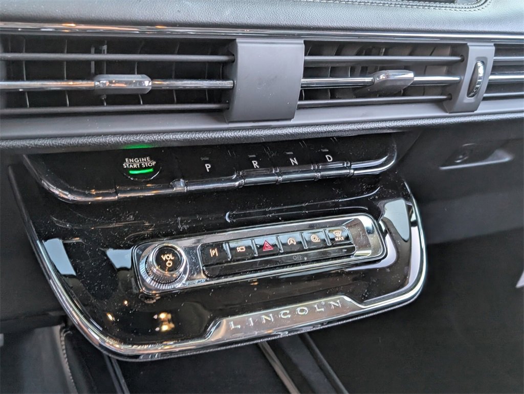 New 2025 Lincoln Corsair FWD w/ Equipment Group 101A image 18