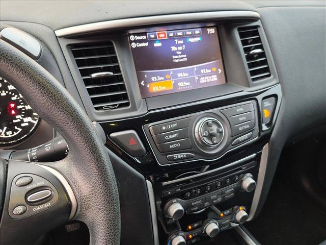Used 2017 Nissan Pathfinder S FWD image 7