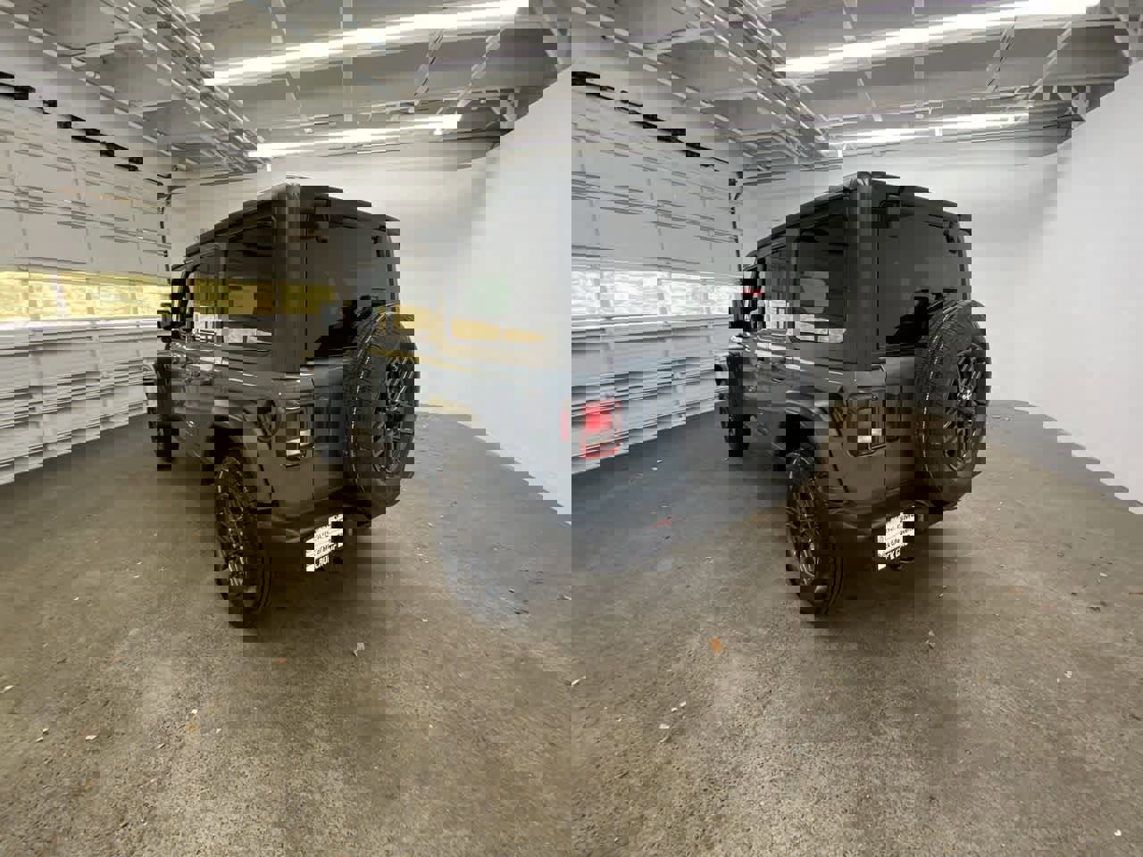 Used 2024 Jeep Wrangler Sport S image 4