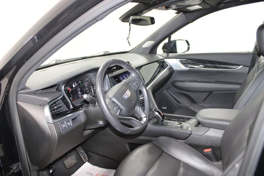 Used 2024 Cadillac XT6 Premium Luxury AWD/4WD image 15