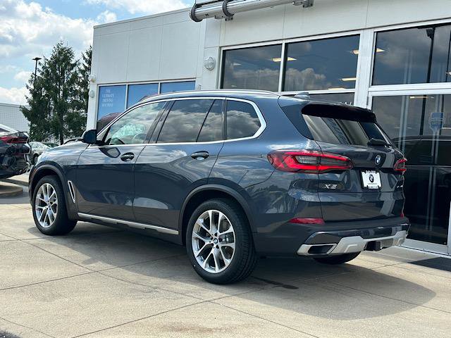 Used 2022 BMW X5 xDrive40i w/ Executive Package AWD/4WD image 7