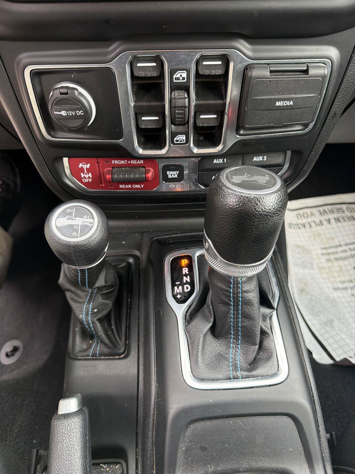 Used 2023 Jeep Wrangler Unlimited Rubicon 4xe w/ Cold Weather Group AWD/4WD image 21