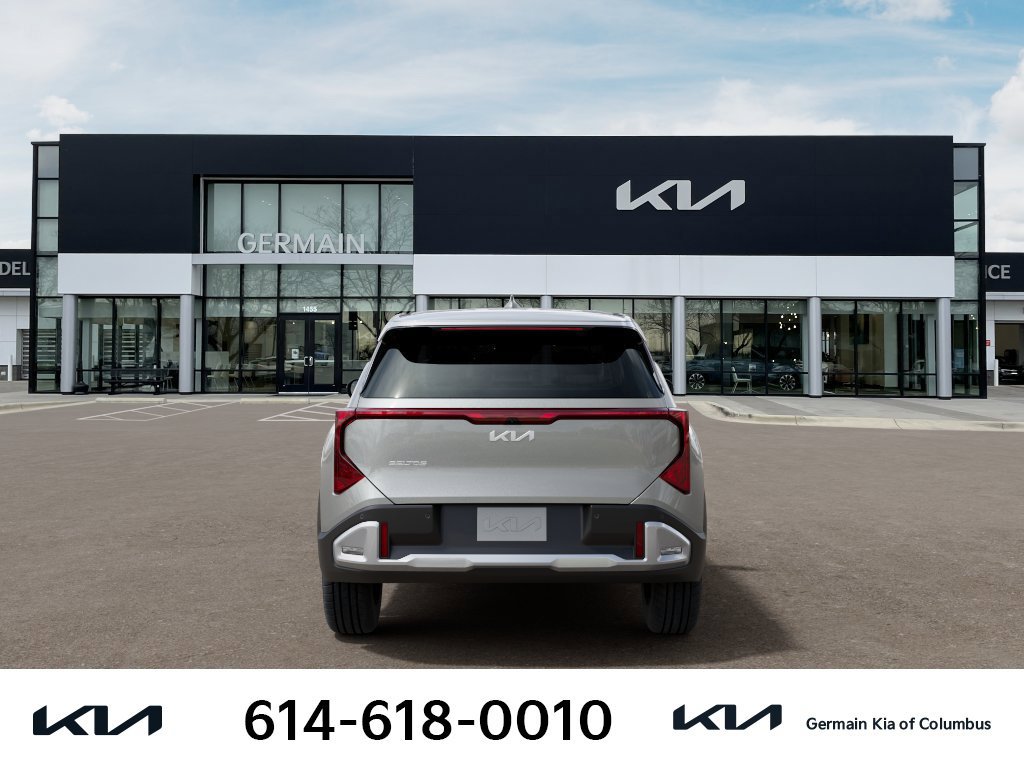 New 2027 Kia Seltos LX FWD image 8