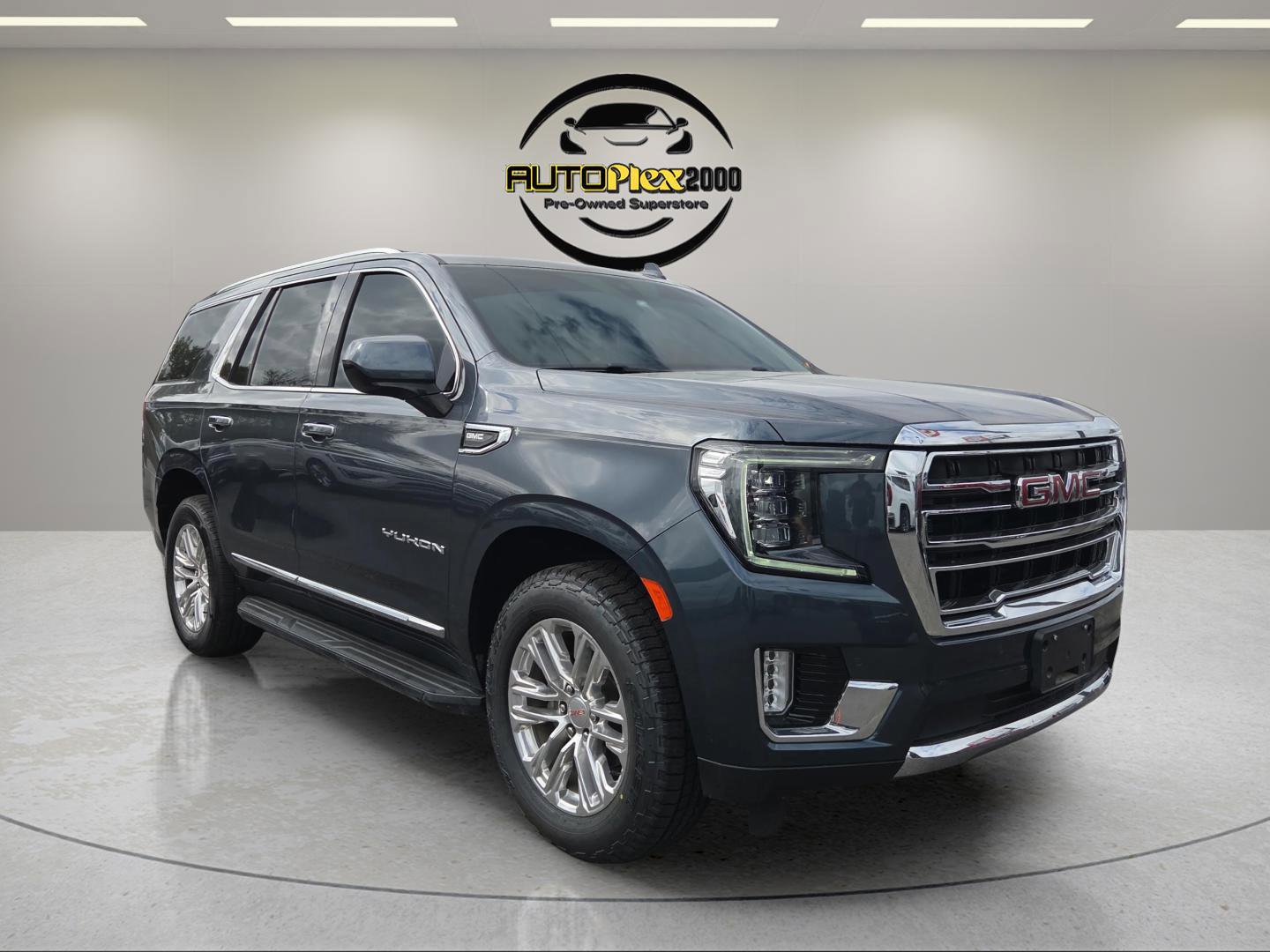 Used 2021 GMC Yukon SLT image 1