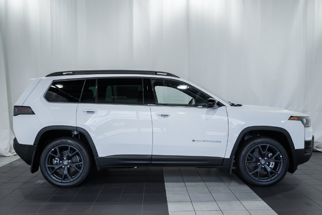 New 2026 Jeep Cherokee Limited AWD/4WD image 3