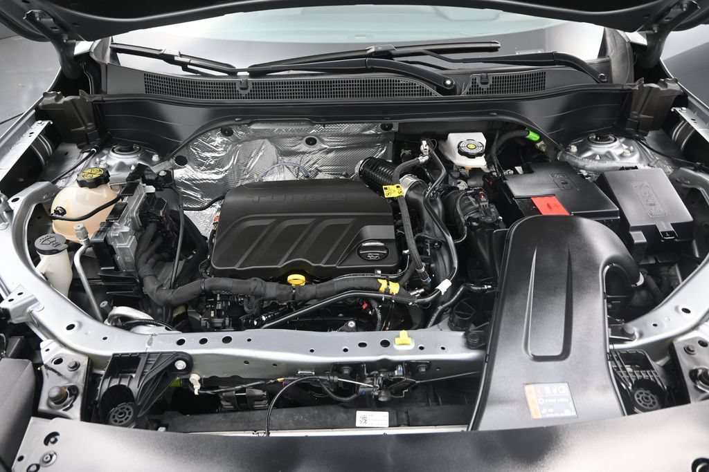 Used 2025 Chevrolet Trax RS FWD image 11