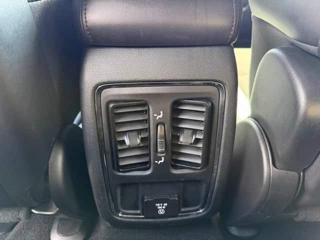 Used 2020 Jeep Grand Cherokee Altitude RWD image 19