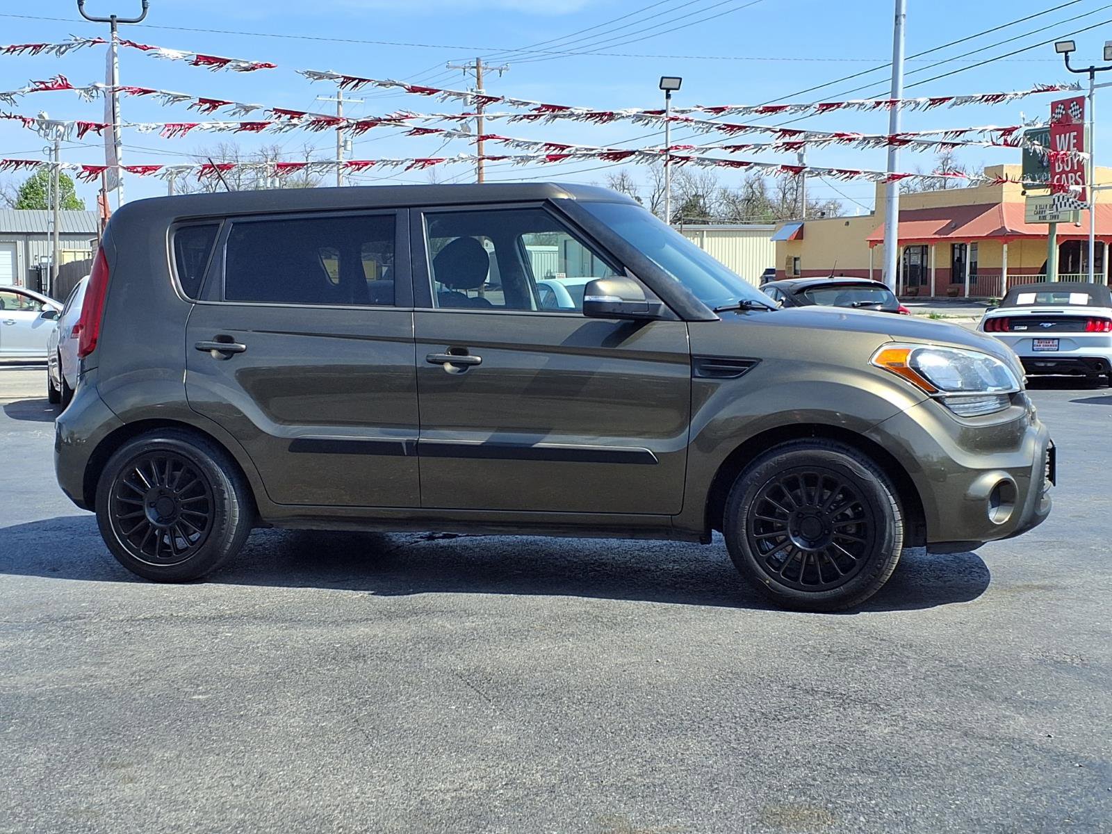 Used 2012 Kia Soul + image 22