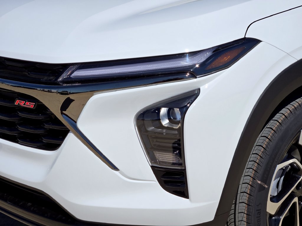 New 2026 Chevrolet Trax RS w/ Driver Confidence Package FWD image 7