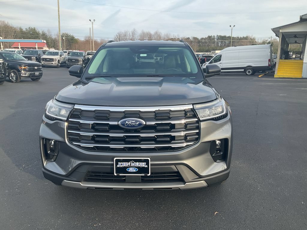 New 2026 Ford Explorer Active w/ Active Comfort Package RWD video 2