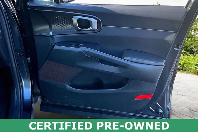 Certified 2025 Kia Sorento S image 23