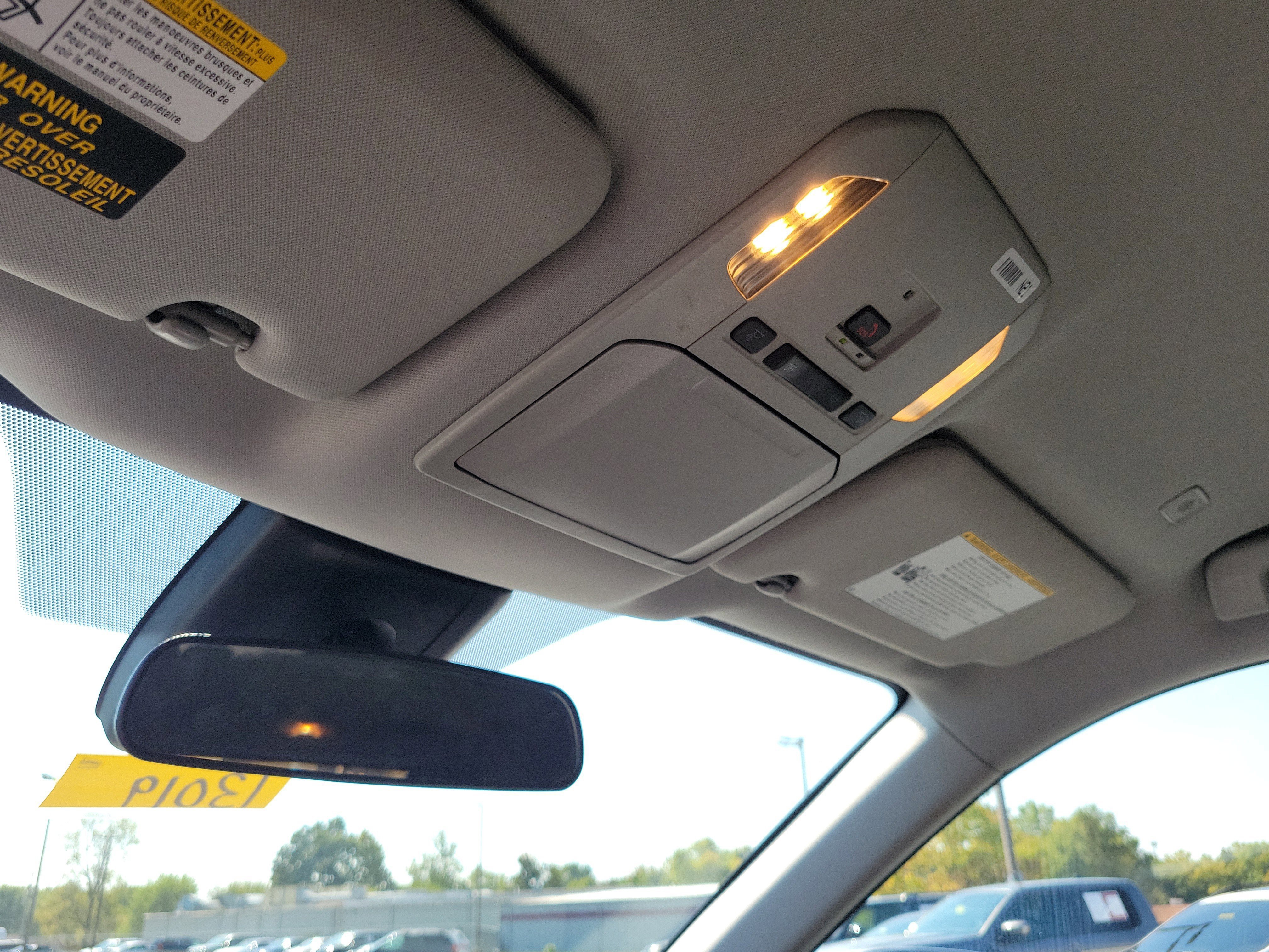 Used 2024 Toyota Highlander LE image 30