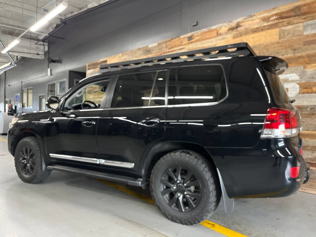 Used 2016 Toyota Land Cruiser AWD/4WD image 4
