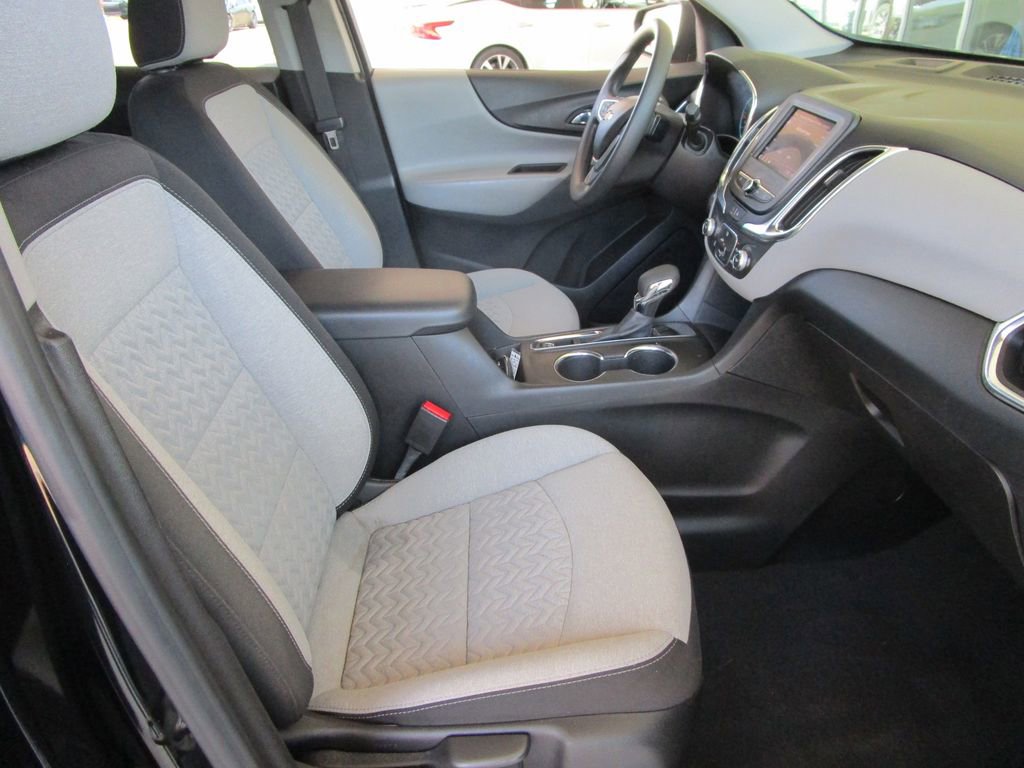 Used 2022 Chevrolet Equinox LS w/ LS Convenience Package FWD image 25