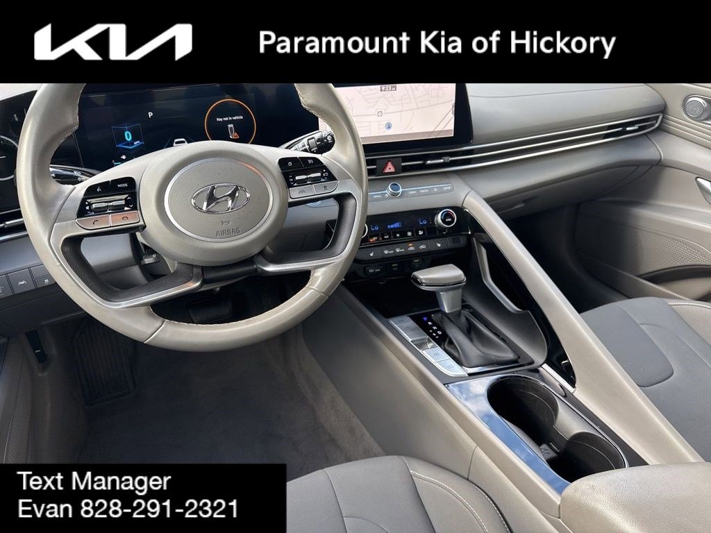 Used 2023 Hyundai Elantra SEL w/ Convenience Package image 14