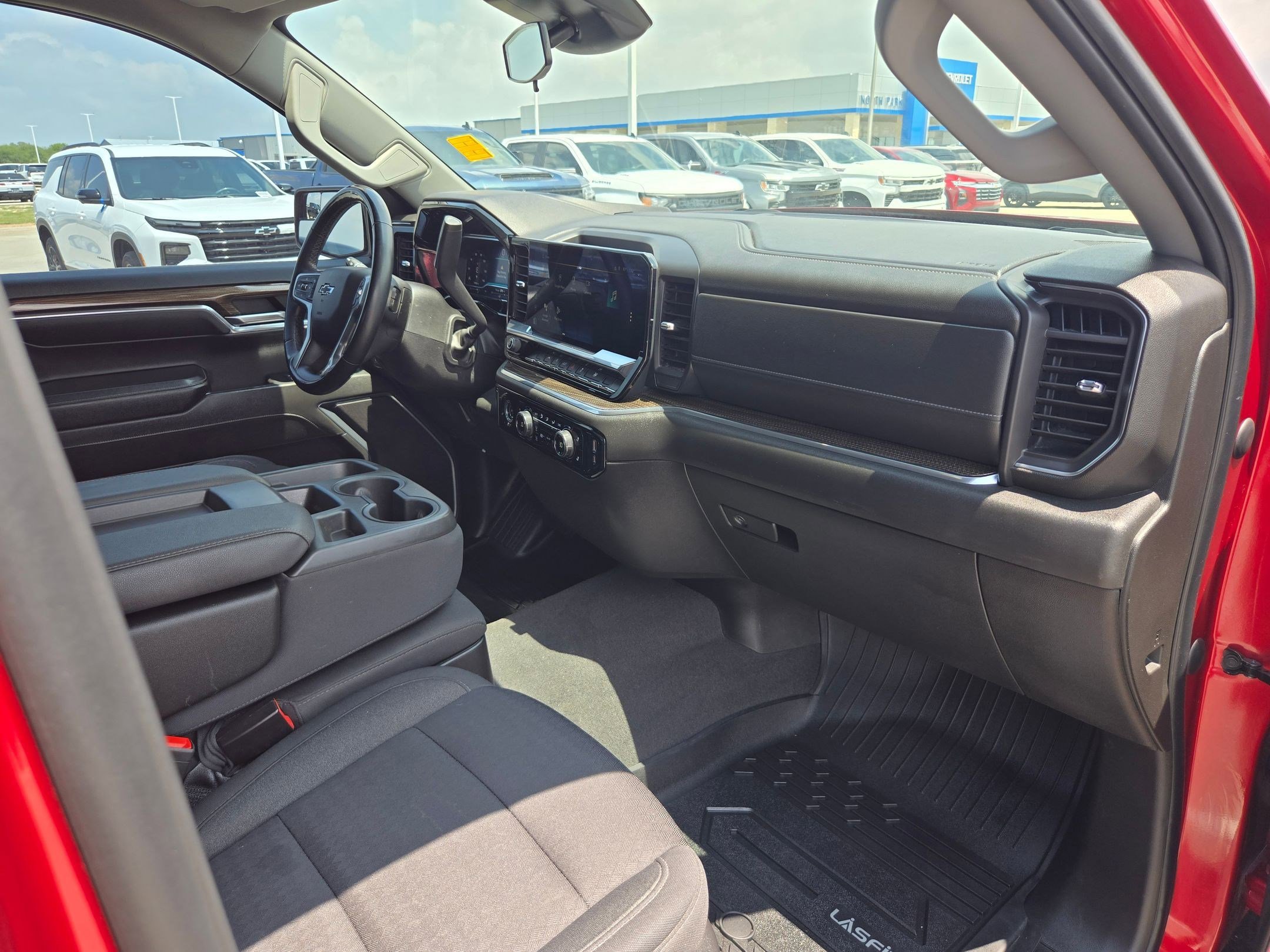 Used 2023 Chevrolet Silverado 1500 RST AWD/4WD image 25