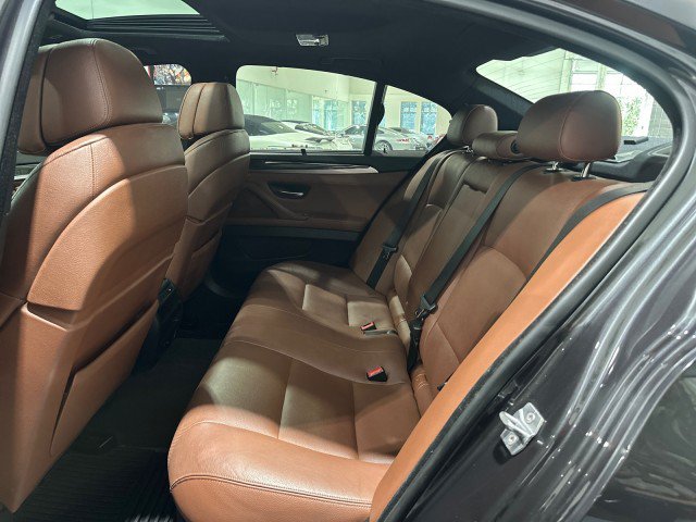 Used 2013 BMW 550i Sedan RWD image 47