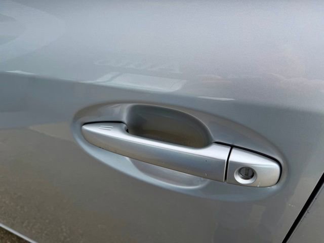 Used 2014 Toyota Prius V Three image 10