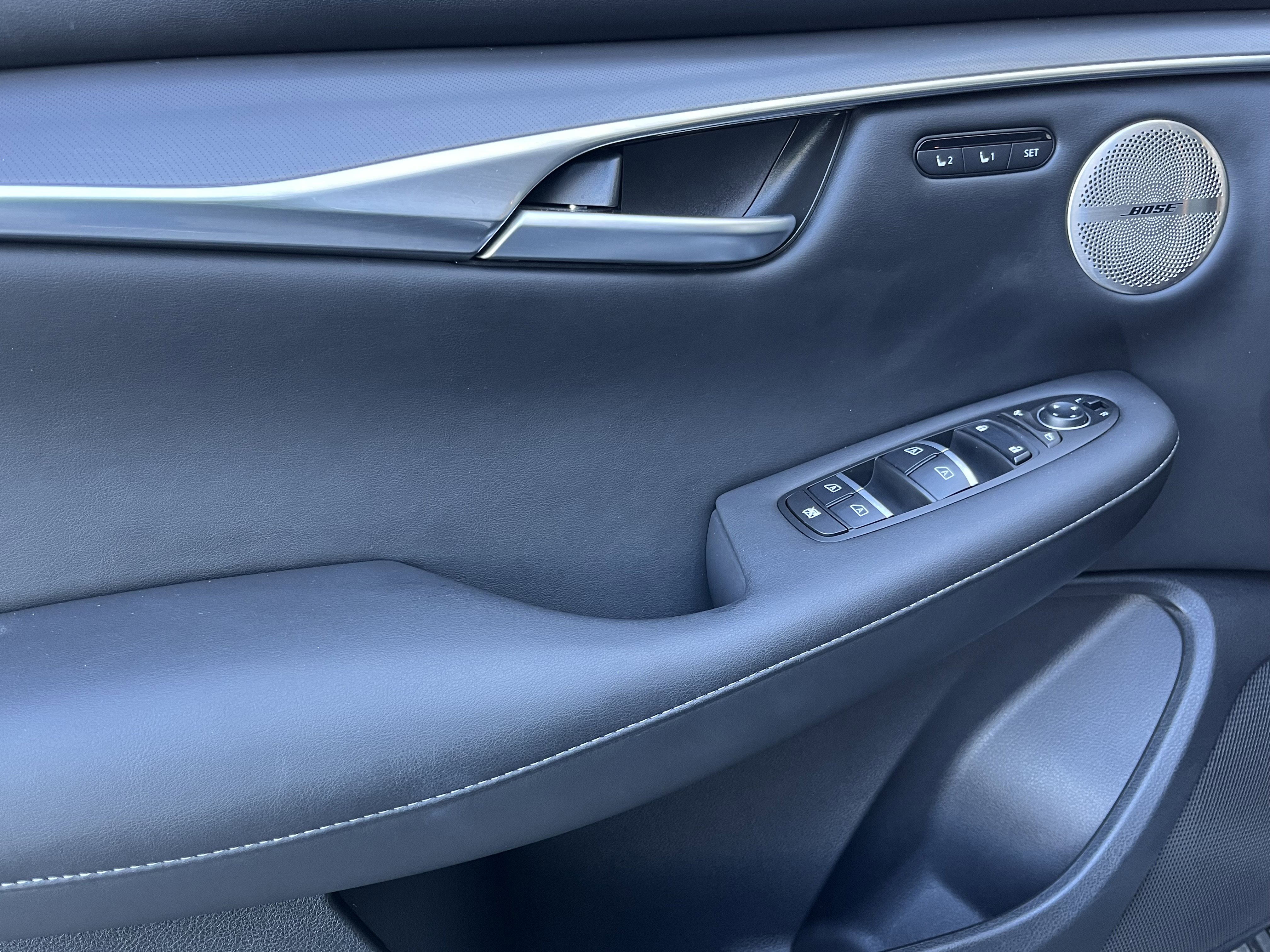 Certified 2025 INFINITI QX50 Luxe image 11