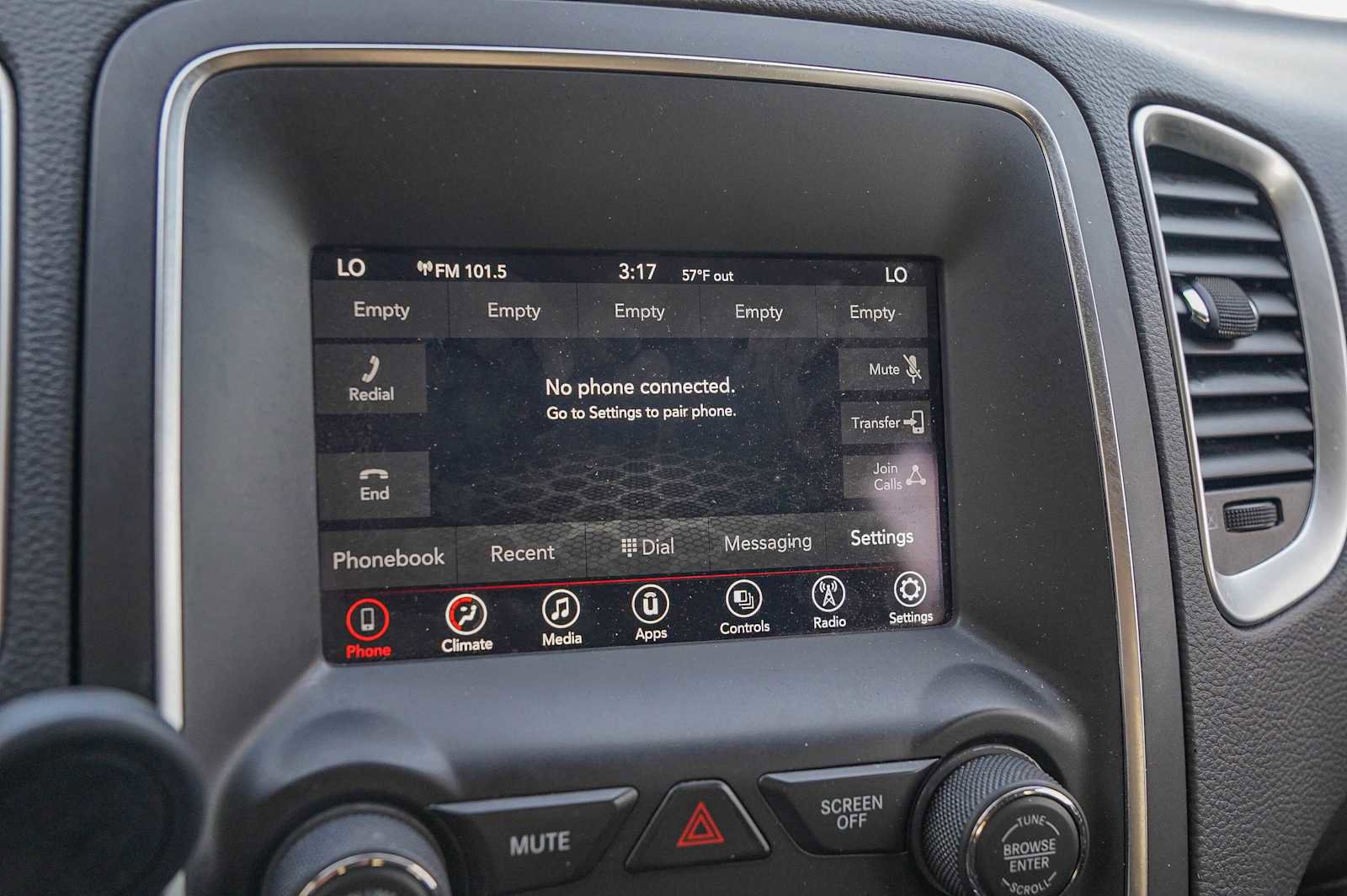 Used 2020 Dodge Durango SXT w/ 3rd Row Seating Group image 18