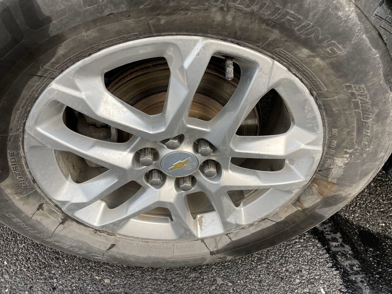 Used 2019 Chevrolet Traverse LT w/ LPO, Floor Liner Package AWD/4WD image 9