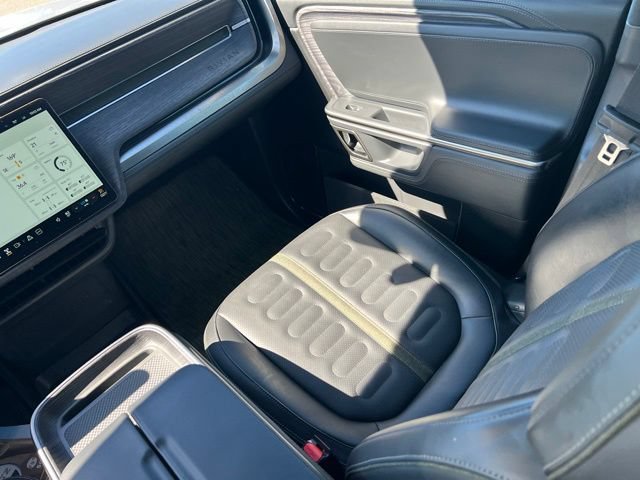 Used 2024 Rivian R1S Adventure AWD/4WD image 11