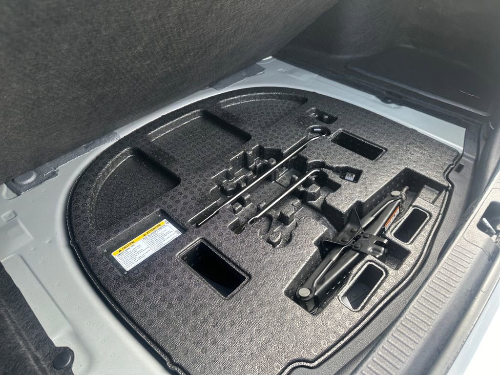 Used 2025 Toyota Camry LE FWD image 28