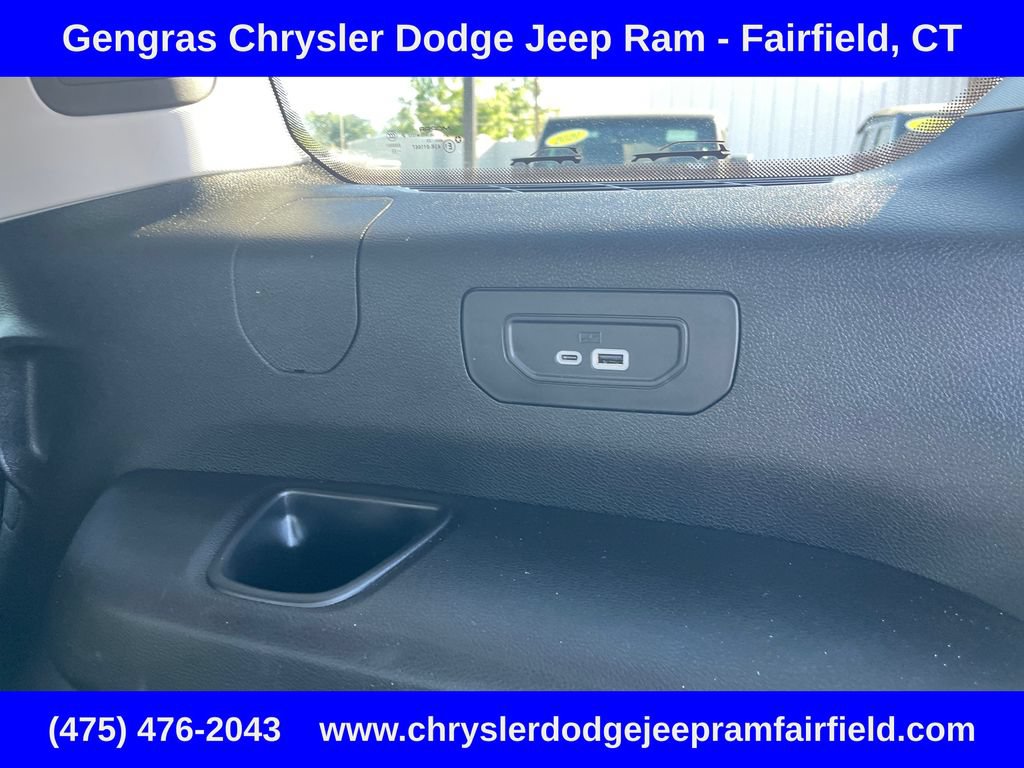 Certified 2023 Jeep Grand Cherokee L Limited w/ Black Appearance Package AWD/4WD image 32