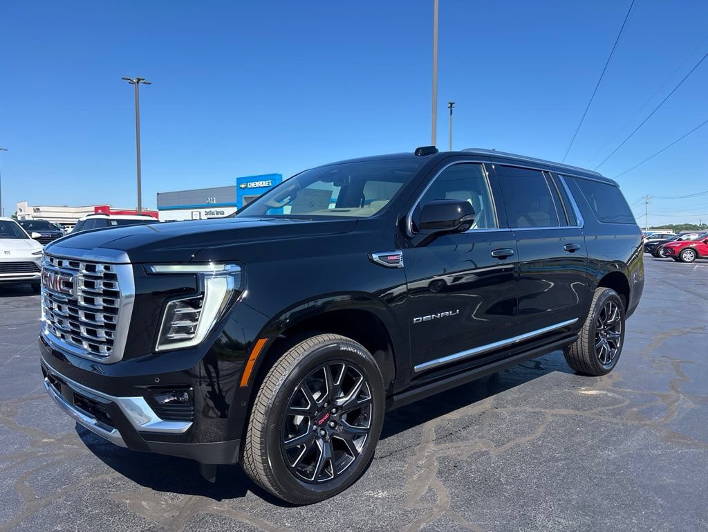 New 2026 GMC Yukon XL Denali w/ Sun & Power Step Package