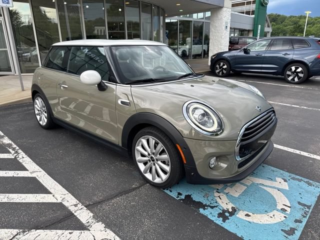 Used 2019 MINI Cooper 2-Door Hardtop w/ Storage Package FWD image 7