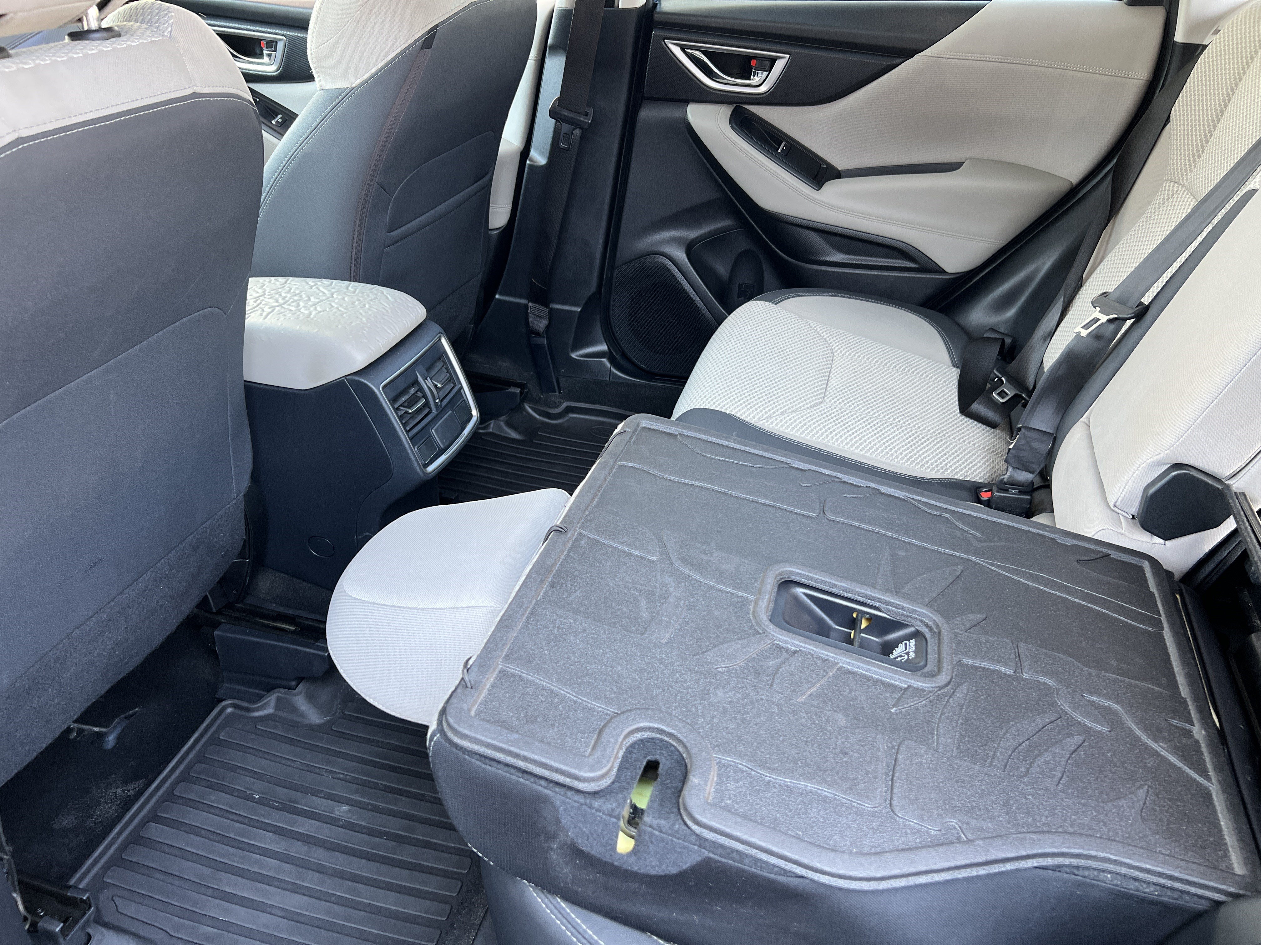 Used 2019 Subaru Forester Premium w/ All-Weather Package AWD/4WD image 17