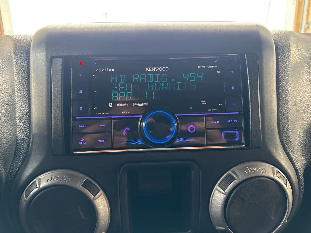 Used 2013 Jeep Wrangler Sport w/ Connectivity Group image 33