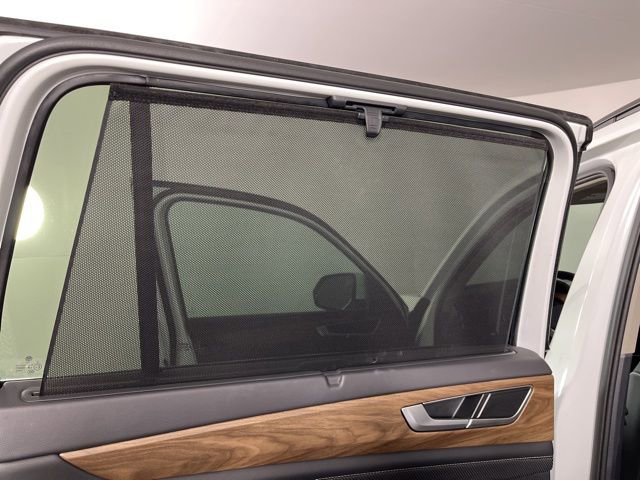 Used 2025 Volkswagen Atlas SE image 39