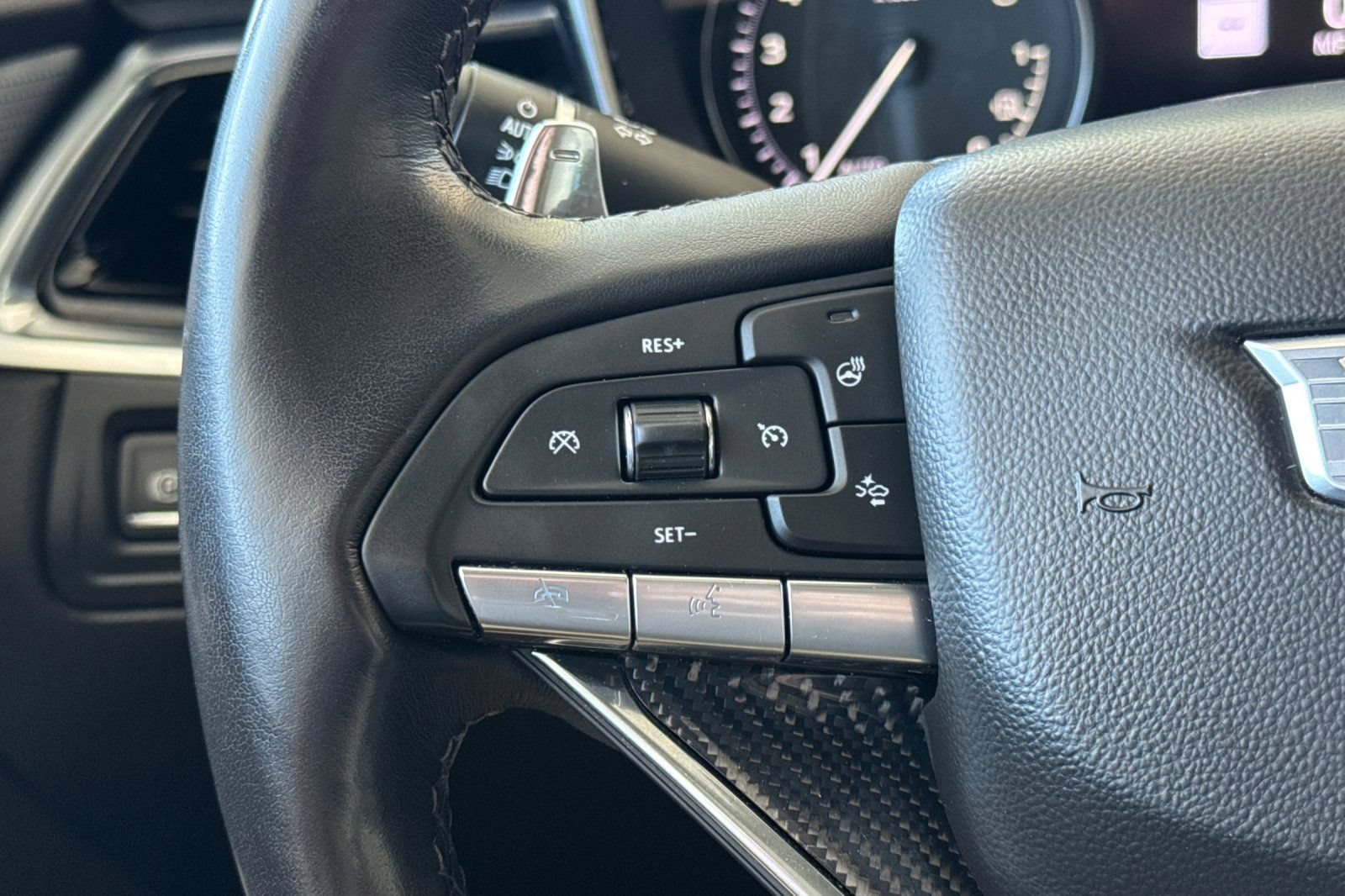 Used 2023 Cadillac XT6 Sport w/ Technology Package AWD/4WD image 30