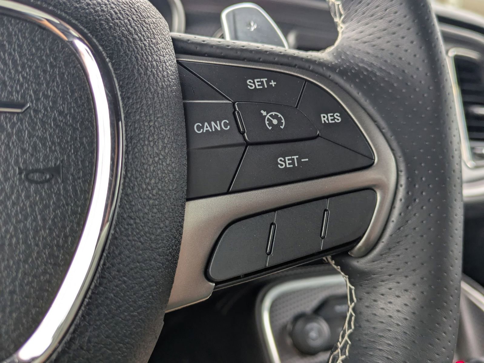 Used 2016 Dodge Challenger SRT Hellcat image 20