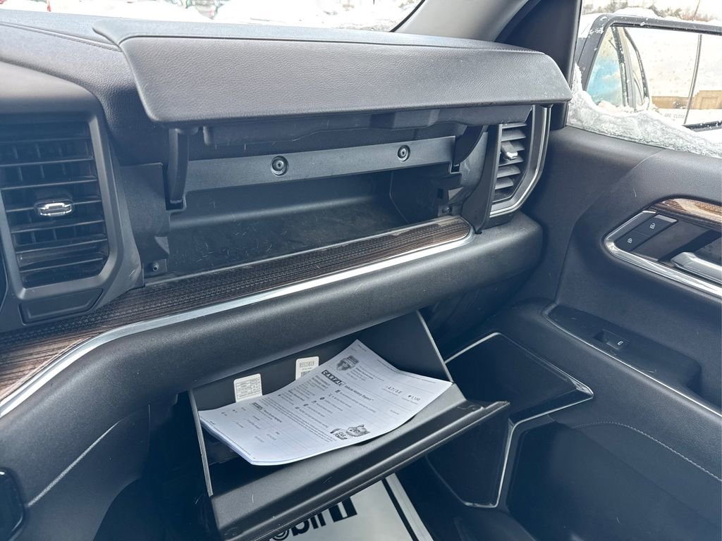 Used 2024 Chevrolet Silverado 1500 LT image 31