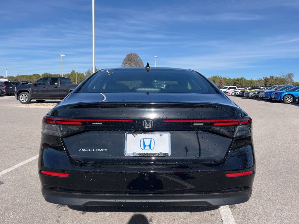 Used 2025 Honda Accord SE image 5