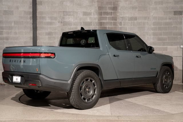 Used 2026 Rivian R1T Premium AWD/4WD image 8