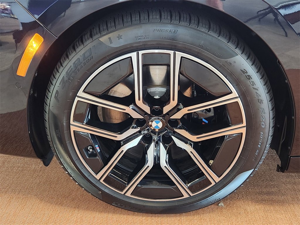 New 2026 BMW i7 xDrive60 w/ Executive Package image 7